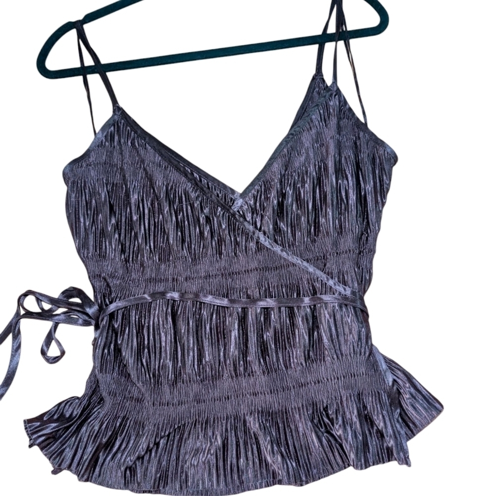 Red Ruffled Tie Front Sleeveless Camisole - Picture 4 of 4